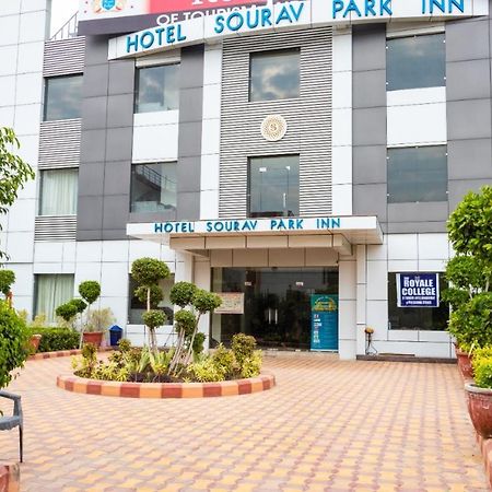Sourav Park Inn Agra  Dış mekan fotoğraf